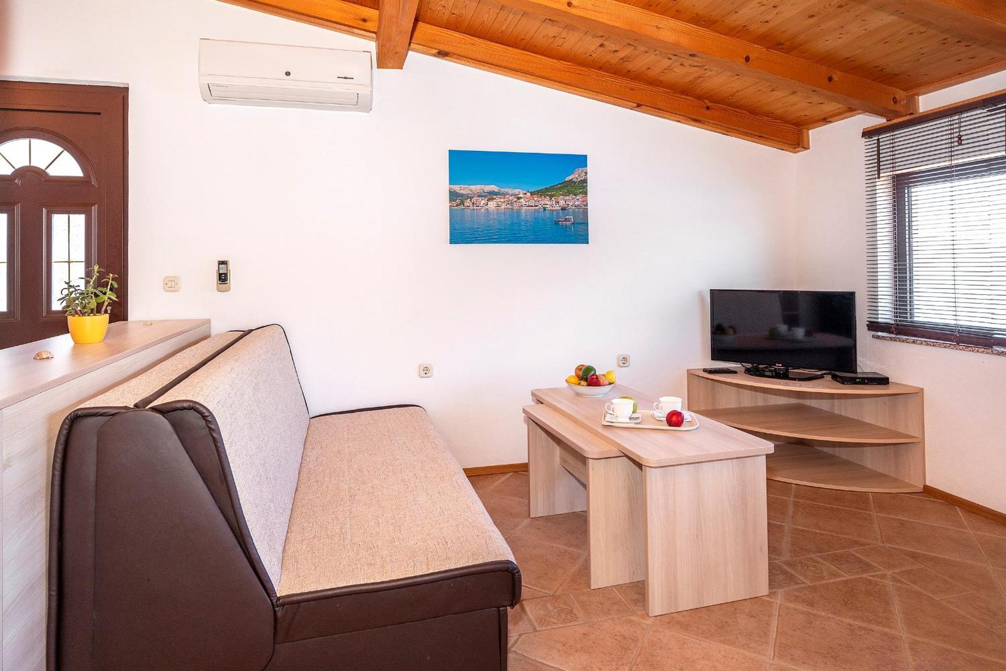 Apartments Kricin II Baška Esterno foto