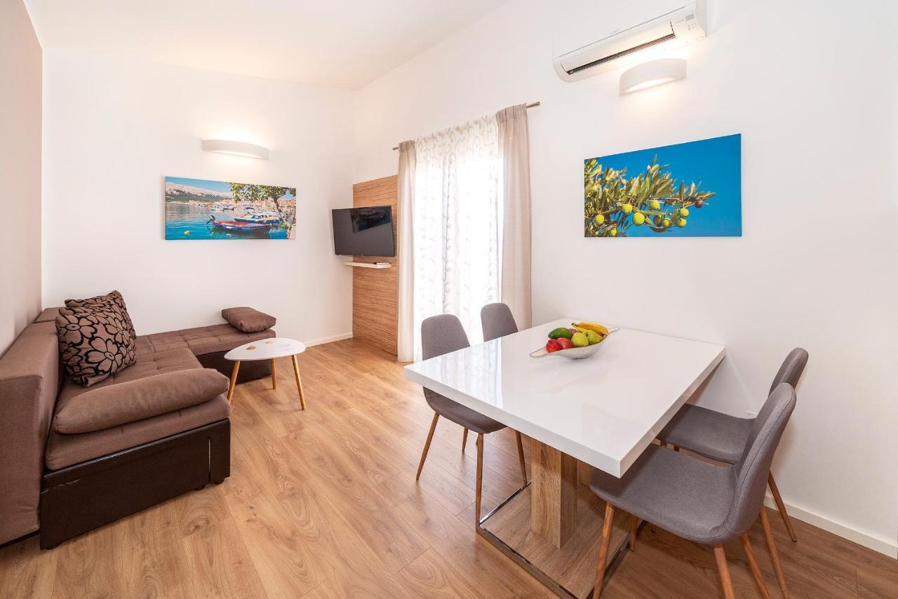 Apartments Kricin II Baška Esterno foto